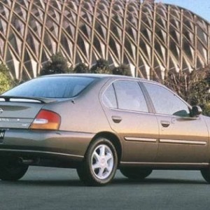1999 nissan altima photo