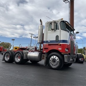1999 peterbilt 362 photo