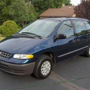 1999 plymouth grand-voyager photo