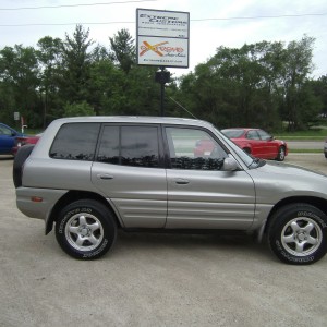 1999 toyota rav4 photo
