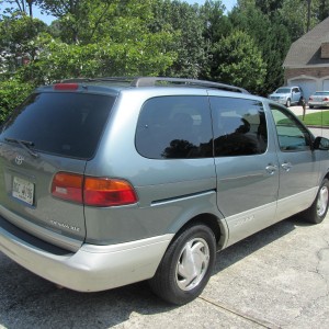 1999 toyota sienna photo