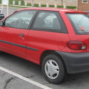 2000 chevrolet metro photo