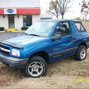 2000 chevrolet tracker photo