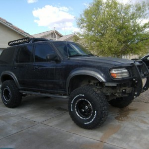 2000 ford explorer-xlt photo