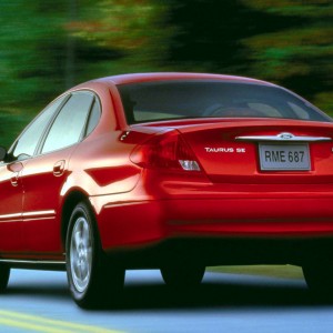 2000 ford taurus photo