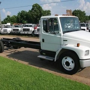 2000 freightliner fl60 photo