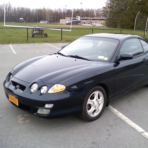 2000 hyundai tiburon photo