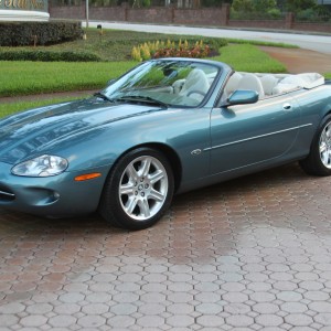 2000 jaguar xk8 photo