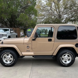 2000 jeep wrangler-saharatj-sahara photo