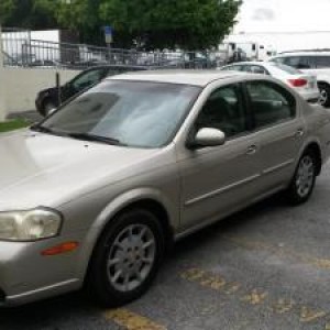 2000 nissan maxima-glegxese photo