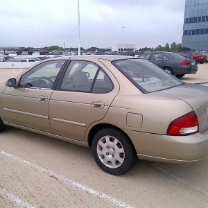 2000 nissan sentra photo