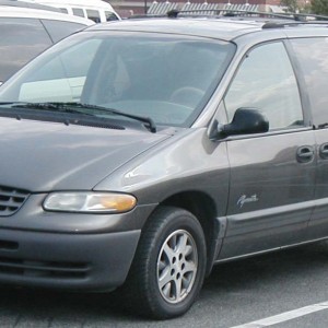 2000 plymouth voyager photo