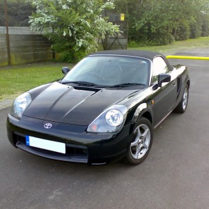 2000 toyota mr2 photo