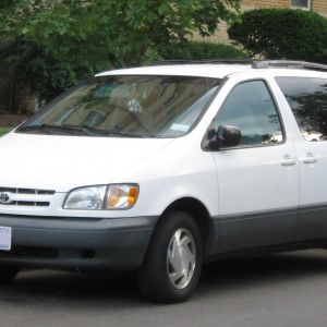 2000 toyota sienna photo