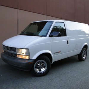 2001 chevrolet astro-van photo