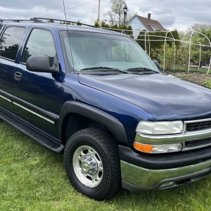 2001 chevrolet suburban-2500-base-2500-ls-2500-lt photo