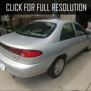 2001 ford escort photo