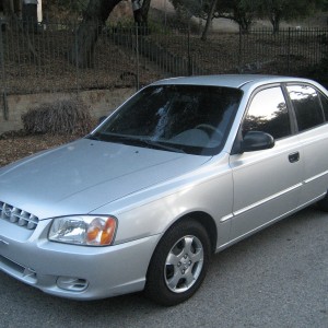 2001 hyundai accent photo