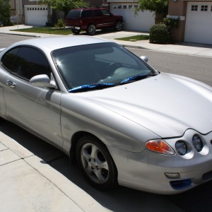 2001 hyundai tiburon photo