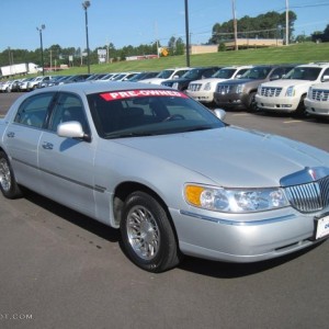 2001 lincoln town-car-signature photo