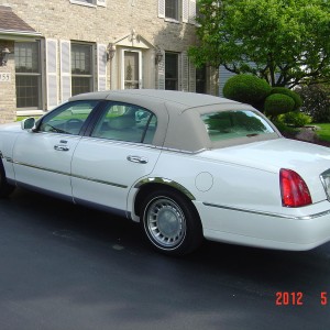 2001 lincoln town-car photo
