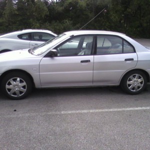2001 mitsubishi mirage photo