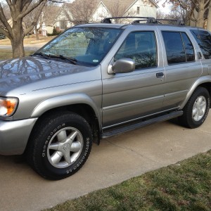 2001 nissan pathfinder photo