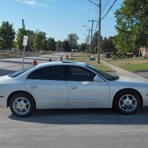 2001 oldsmobile aurora photo