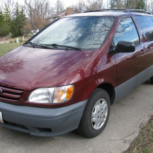 2001 toyota sienna photo