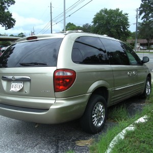 2002 chrysler town-country photo
