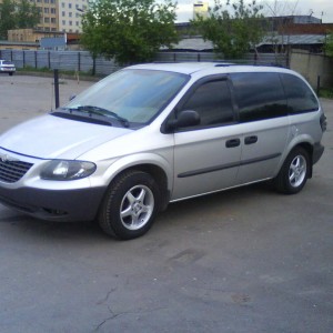 2002 chrysler voyager photo