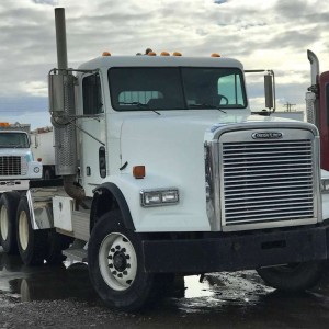 2002 freightliner fld120 photo