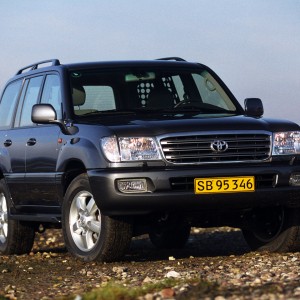 2002 toyota land-cruiser photo