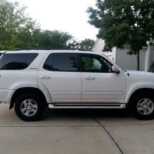 2002 toyota sequoia photo