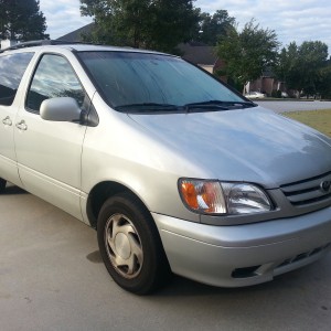 2002 toyota sienna photo