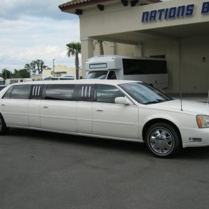 2003 cadillac limousine photo