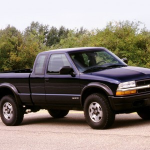 2003 chevrolet s-10-pickup photo