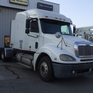 2003 freightliner columbia photo