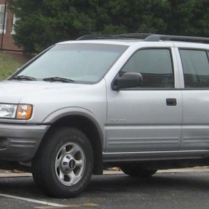 2003 isuzu rodeo photo