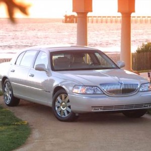2003 lincoln town-car photo