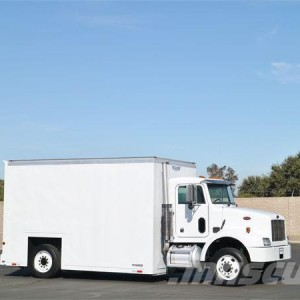 2003 peterbilt 330 photo