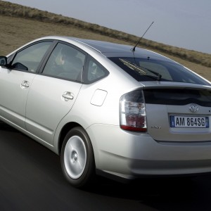 2003 toyota prius photo
