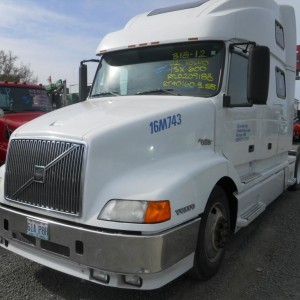 2003 volvo-truck vnl photo