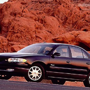 2004 buick regal photo