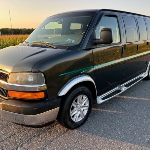 2004 chevrolet express-g1500 photo