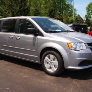 2004 dodge grand-caravan photo