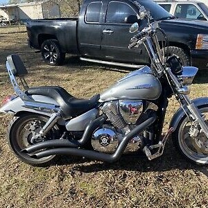 2004 honda vtx1300c-vtx photo