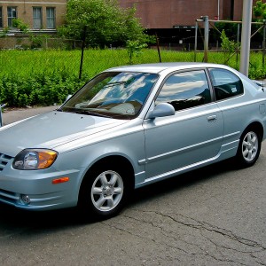 2004 hyundai accent photo