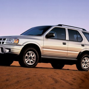 2004 isuzu rodeo photo