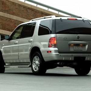 2004 mercury mountaineer photo